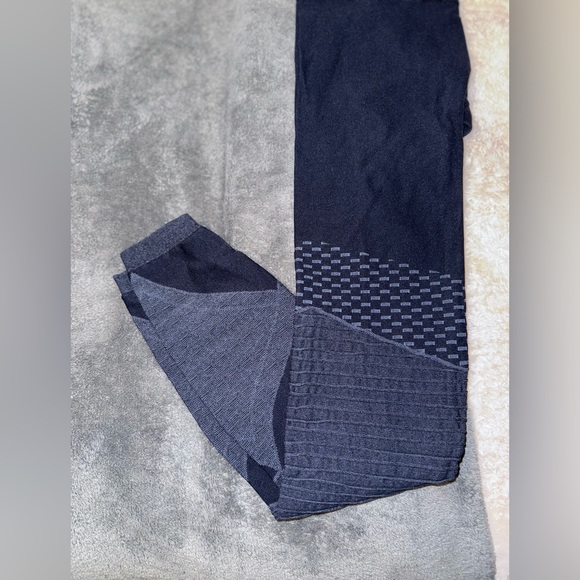 Spanx Look At Me Now High Rise Seamless Legging - Picture 5 of 7